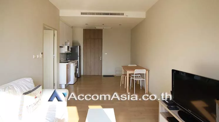  1 Bedroom  Condominium For Rent in Sukhumvit, Bangkok  near BTS Ekkamai (AA20380)