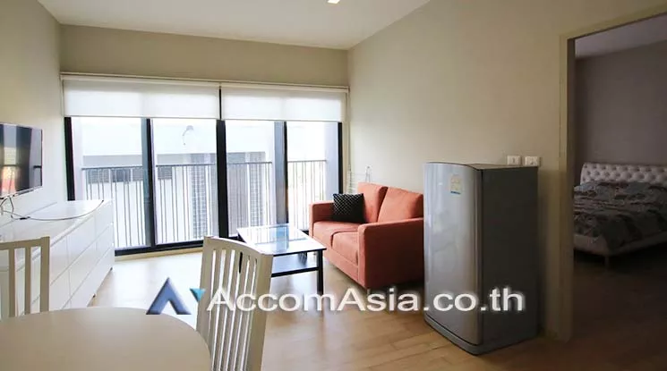  1 Bedroom  Condominium For Rent in Sukhumvit, Bangkok  near BTS Ekkamai (AA20384)