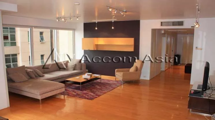  1 Bedroom  Condominium For Rent in Ploenchit, Bangkok  near BTS Chitlom (21232)