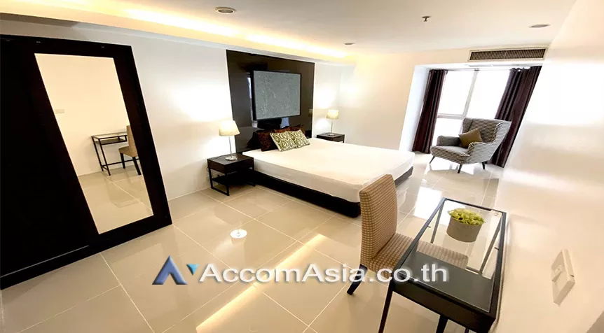 Pet friendly |  3 Bedrooms  Condominium For Rent in Sukhumvit, Bangkok  near BTS Phrom Phong (AA20401)