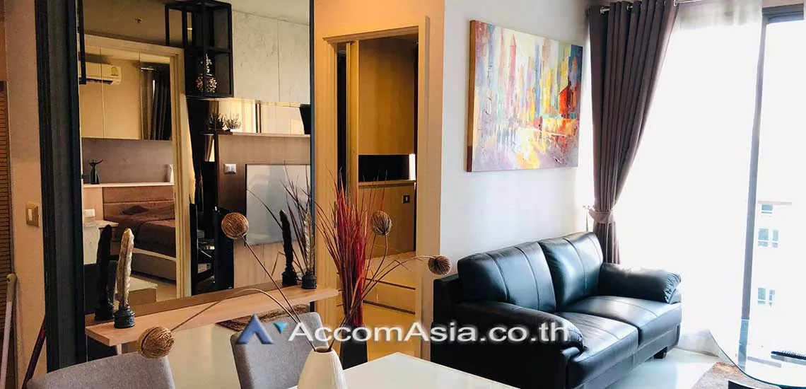  2 Bedrooms  Condominium For Rent in Sukhumvit, Bangkok  near BTS Ekkamai (AA20420)