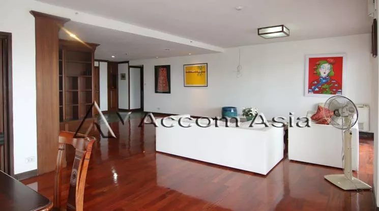  2 Bedrooms  Condominium For Rent in Sathorn, Bangkok  near BTS Sala Daeng - MRT Lumphini (AA20422)