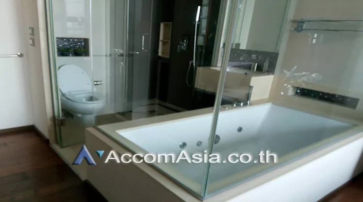  1 Bedroom  Condominium For Rent in Sukhumvit, Bangkok  near BTS Phrom Phong (AA20457)