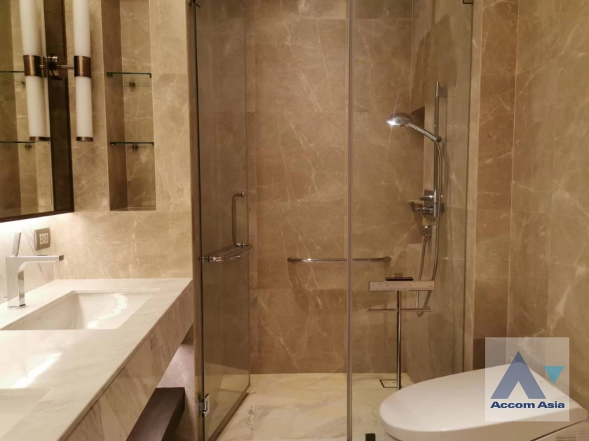 12  2 br Condominium For Rent in Ploenchit ,Bangkok BTS Chitlom at Sindhorn Residence AA20458