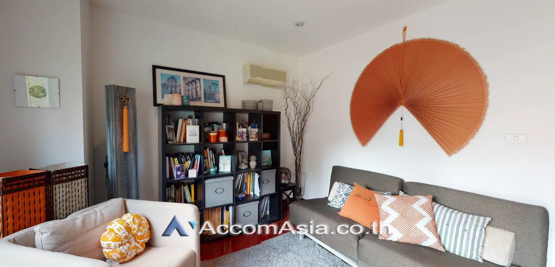  2 Bedrooms  Condominium For Rent & Sale in Sukhumvit, Bangkok  near BTS Asok - MRT Sukhumvit (AA20459)