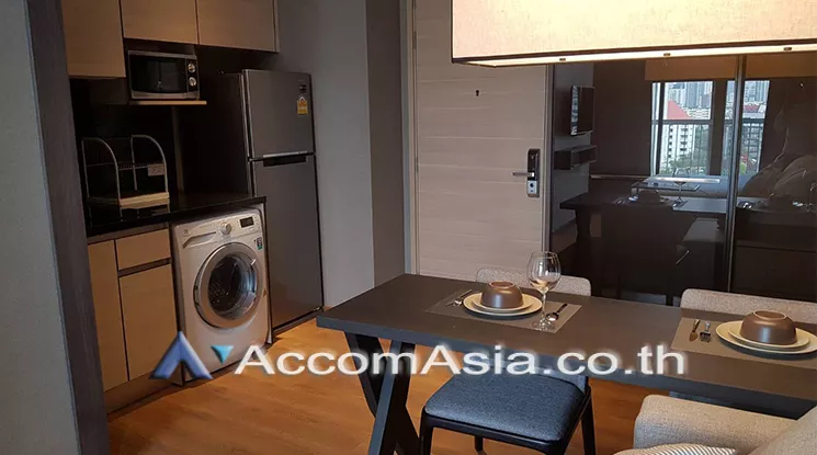  Condominium For Rent in Sukhumvit, Bangkok  near BTS Phrom Phong (AA20460)