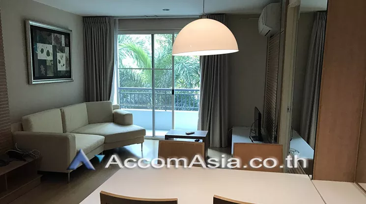  2 Bedrooms  Condominium For Rent in Sukhumvit, Bangkok  near BTS Ekkamai (AA20483)