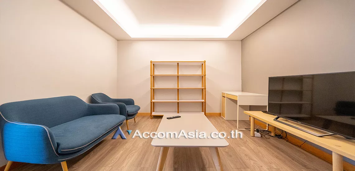 Pet friendly |  1 Bedroom  Apartment For Rent in Sukhumvit, Bangkok  near BTS Asok - MRT Sukhumvit (AA20507)