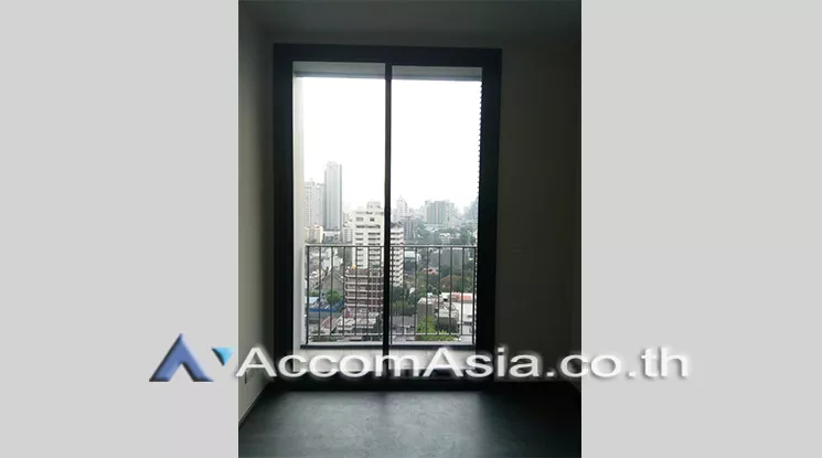  1 Bedroom  Condominium For Sale in Sukhumvit, Bangkok  near BTS Asok - MRT Sukhumvit (AA20562)