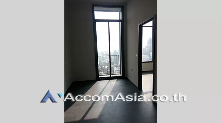  1 Bedroom  Condominium For Sale in Sukhumvit, Bangkok  near BTS Asok - MRT Sukhumvit (AA20563)