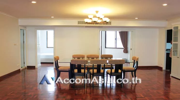  3 Bedrooms  Apartment For Rent in Sukhumvit, Bangkok  near BTS Asok - MRT Sukhumvit (AA20606)