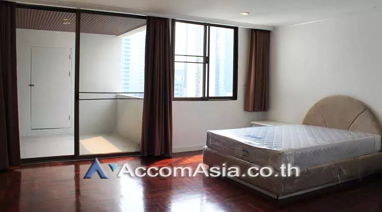  3 Bedrooms  Apartment For Rent in Sukhumvit, Bangkok  near BTS Asok - MRT Sukhumvit (AA20606)