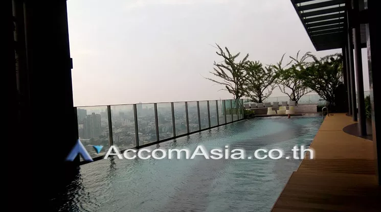  2 Bedrooms  Condominium For Rent in Sukhumvit, Bangkok  near BTS Ekkamai (AA20637)