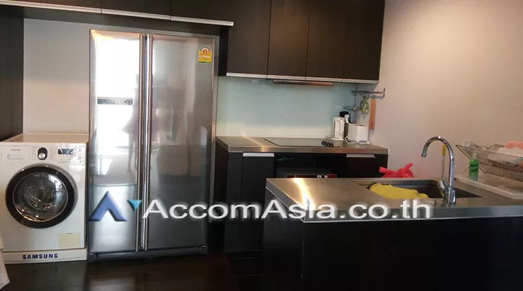  2 Bedrooms  Condominium For Rent in Sukhumvit, Bangkok  near BTS Phrom Phong (AA20654)