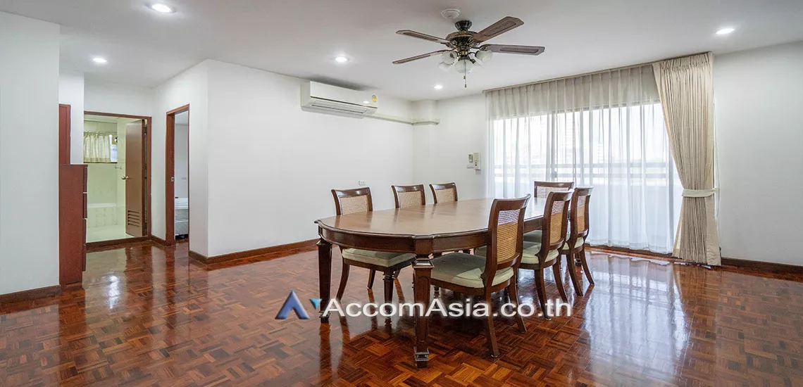  2 Bedrooms  Apartment For Rent in Sukhumvit, Bangkok  near BTS Phrom Phong (AA20656)