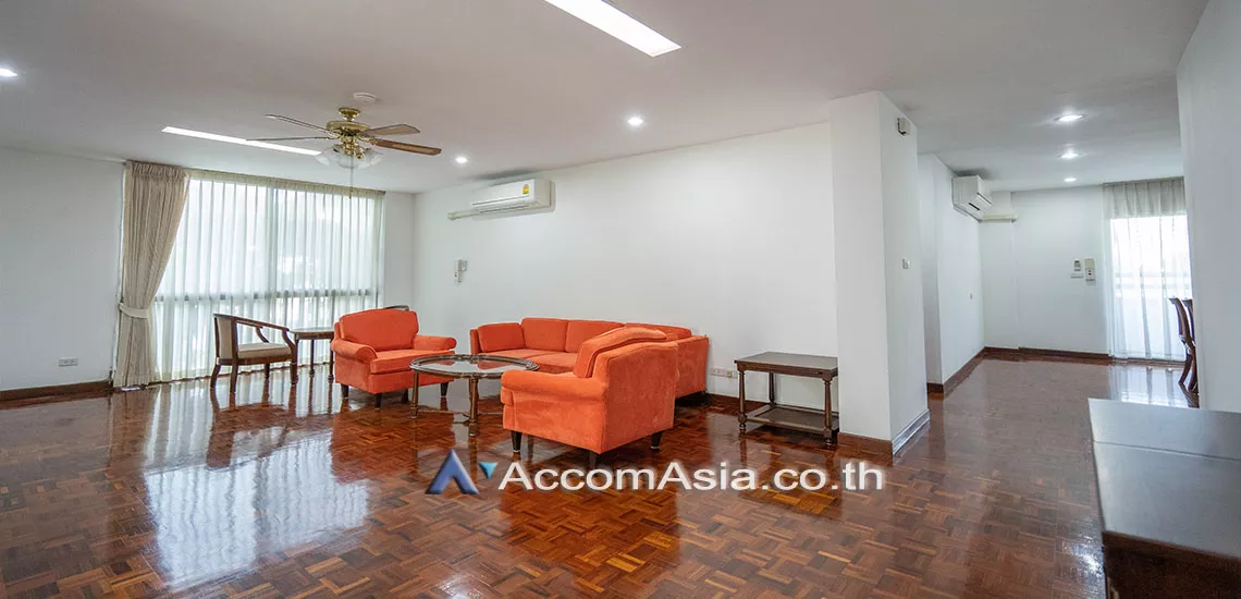  2 Bedrooms  Apartment For Rent in Sukhumvit, Bangkok  near BTS Phrom Phong (AA20656)