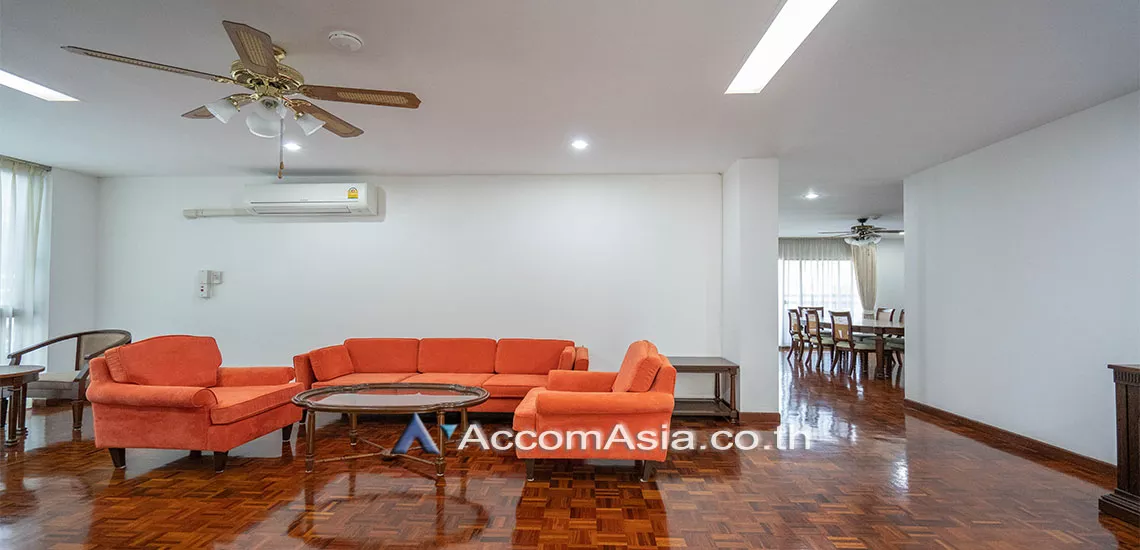  2 Bedrooms  Apartment For Rent in Sukhumvit, Bangkok  near BTS Phrom Phong (AA20656)