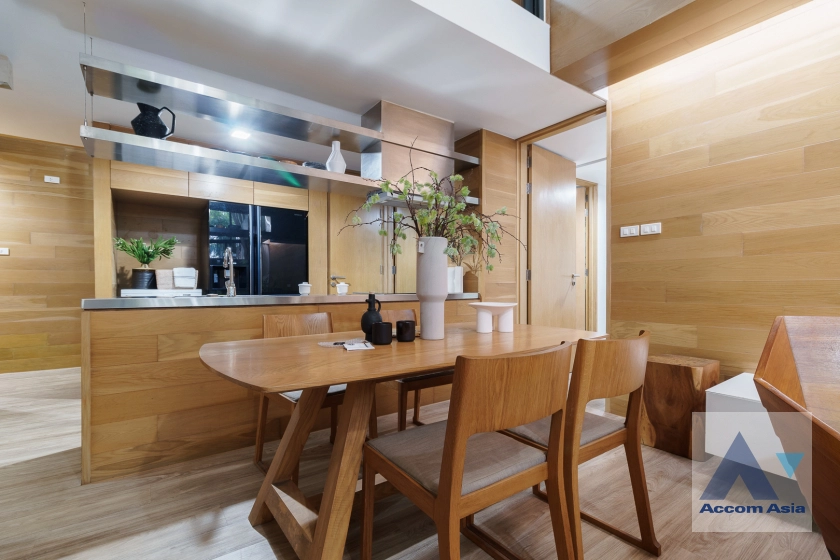 Duplex Condo |  3 Bedrooms  Condominium For Sale in Sukhumvit, Bangkok  near BTS Phrom Phong (AA20657)