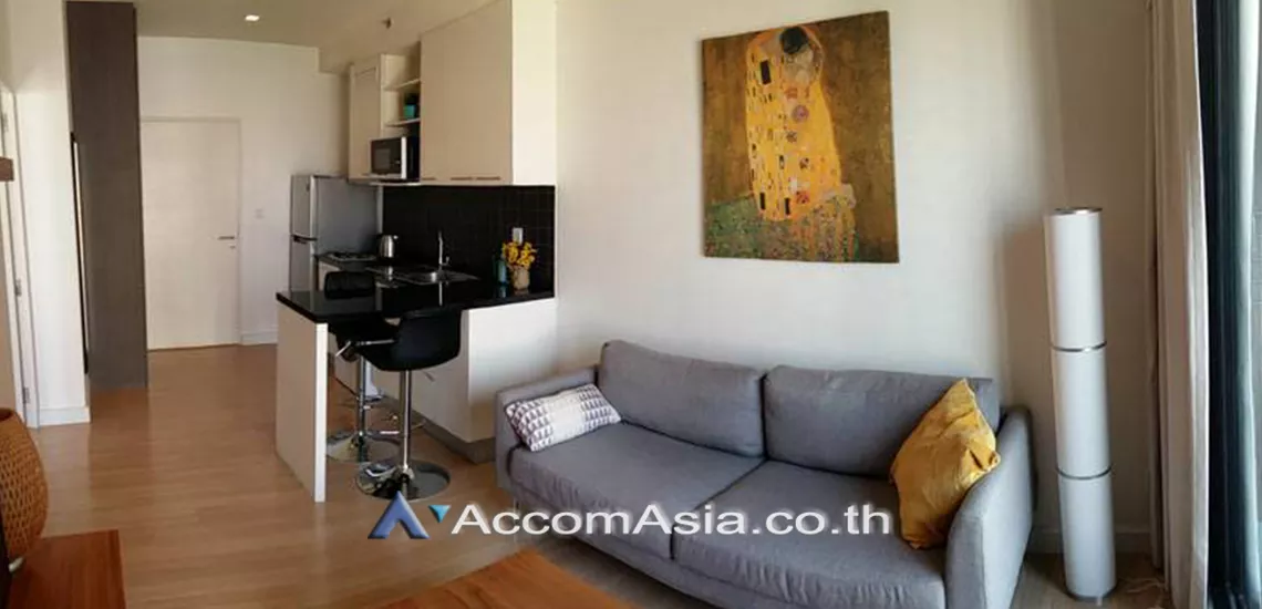  1 Bedroom  Condominium For Rent in Sathorn, Bangkok  near BTS Chong Nonsi (AA20717)