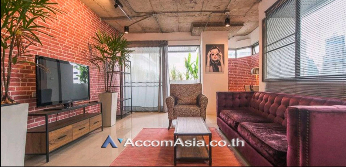  2 Bedrooms  Condominium For Rent in Sukhumvit, Bangkok  near BTS Nana (AA20739)