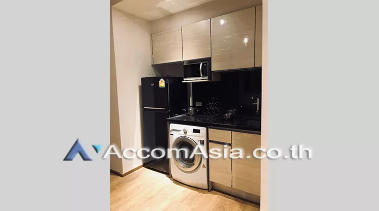  1 Bedroom  Condominium For Rent in Sukhumvit, Bangkok  near BTS Phrom Phong (AA20811)