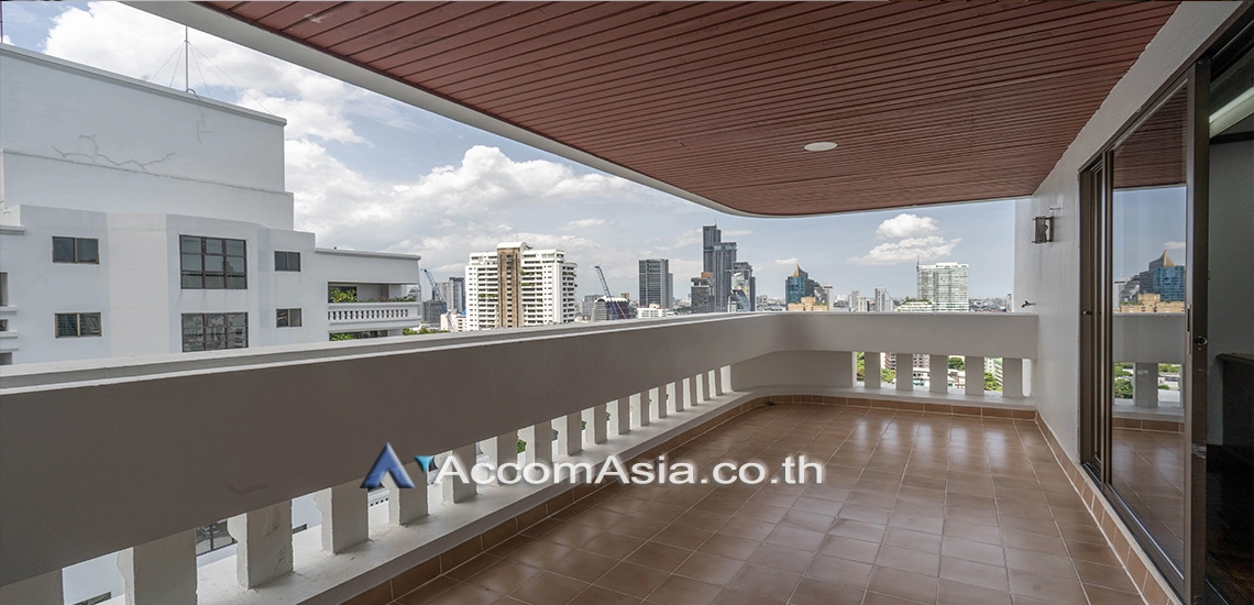 Pet friendly |  3 Bedrooms  Apartment For Rent in Sukhumvit, Bangkok  near BTS Thong Lo (AA20815)