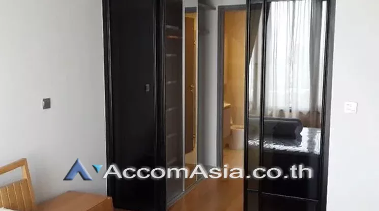  1 Bedroom  Condominium For Sale in Sukhumvit, Bangkok  near BTS Thong Lo (AA20841)