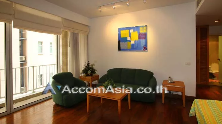  1 Bedroom  Condominium For Rent in Ploenchit, Bangkok  near BTS Chitlom (AA20891)