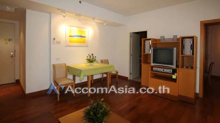  1 Bedroom  Condominium For Rent in Ploenchit, Bangkok  near BTS Chitlom (AA20891)