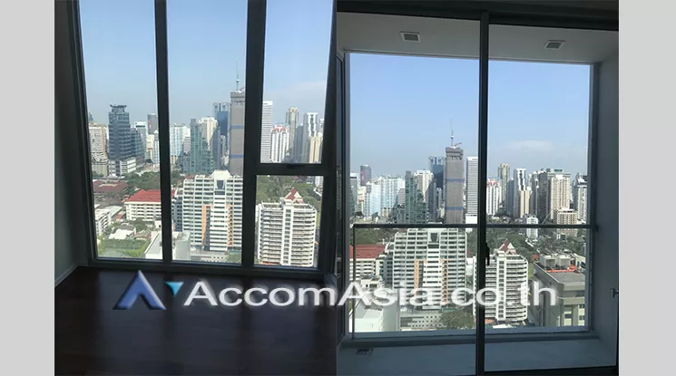  1 Bedroom  Condominium For Sale in Sukhumvit, Bangkok  near BTS Nana (AA20912)