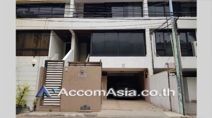  2  4 br Townhouse For Rent in sukhumvit ,Bangkok BTS Phrom Phong AA20914