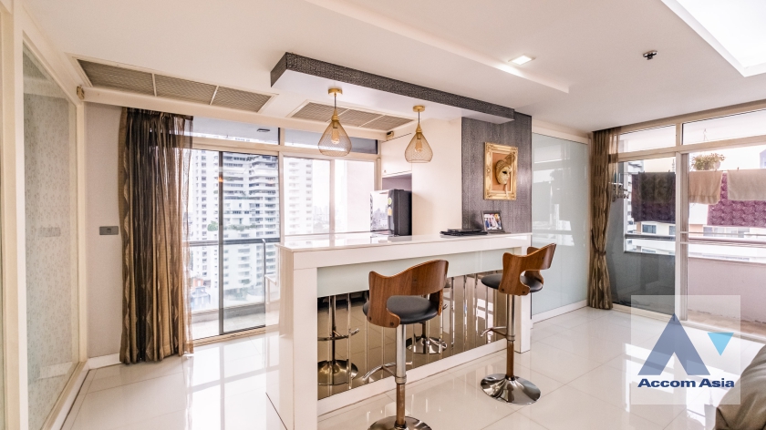  3 Bedrooms  Condominium For Sale in Sukhumvit, Bangkok  near BTS Phrom Phong (21272)