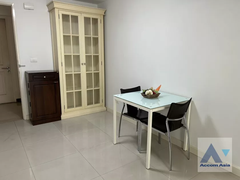  1 Bedroom  Condominium For Sale in Sukhumvit, Bangkok  near BTS Thong Lo (AA20947)