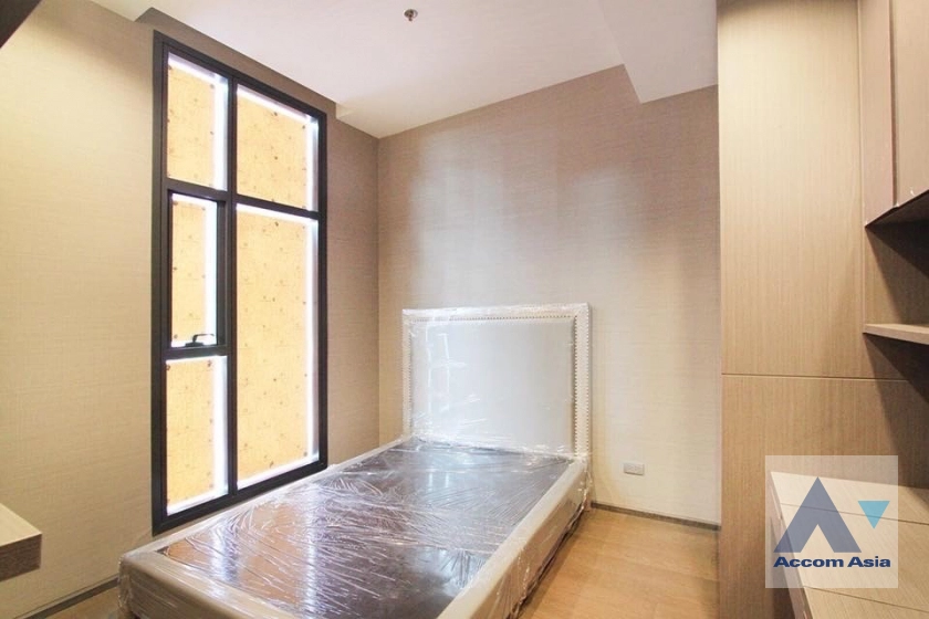 5  2 br Condominium For Sale in Silom ,Bangkok BTS Surasak at The Diplomat Sathorn AA20962