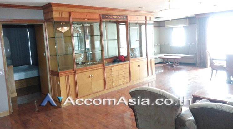 4  3 br Condominium For Rent in Silom ,Bangkok BTS Surasak at Sampoom Garden AA20964