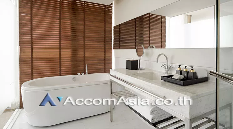  2 Bedrooms  Apartment For Rent in Sathorn, Bangkok  (AA21012)