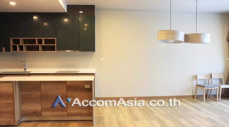  2 Bedrooms  Apartment For Rent in Sukhumvit, Bangkok  near BTS Phrom Phong (AA21018)