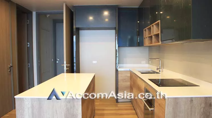  2 Bedrooms  Apartment For Rent in Sukhumvit, Bangkok  near BTS Phrom Phong (AA21018)