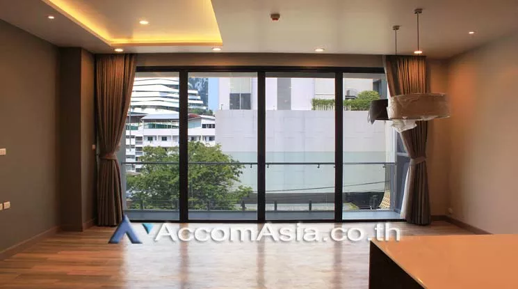  2 Bedrooms  Apartment For Rent in Sukhumvit, Bangkok  near BTS Phrom Phong (AA21019)