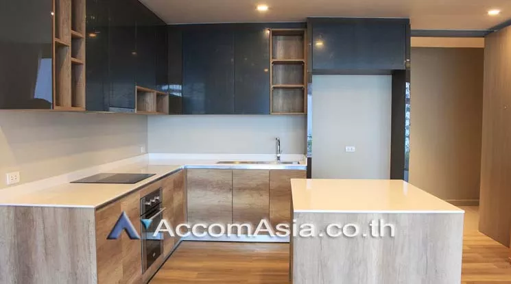  2 Bedrooms  Apartment For Rent in Sukhumvit, Bangkok  near BTS Phrom Phong (AA21019)