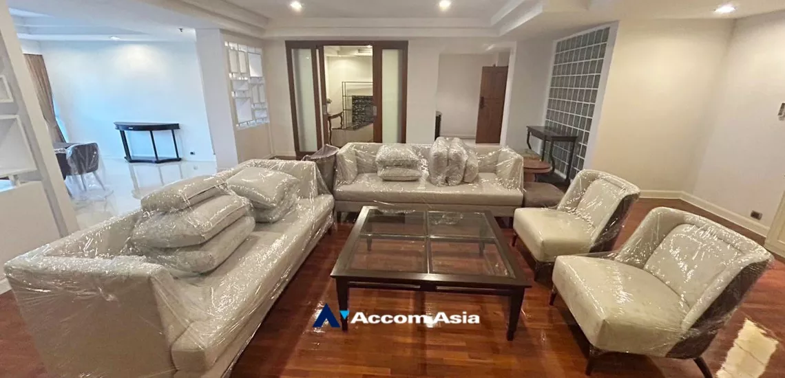 Huge Terrace |  3 Bedrooms  Apartment For Rent in Sukhumvit, Bangkok  near BTS Thong Lo (AA21022)