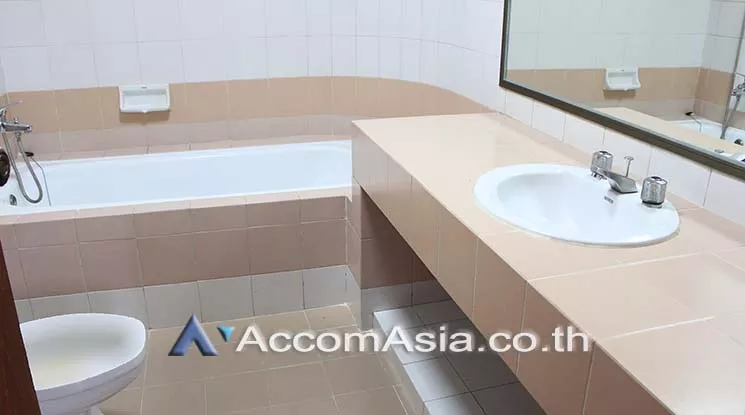 9  3 br Apartment For Rent in Sukhumvit ,Bangkok BTS Phrom Phong at Peaceful and Greenery AA21049