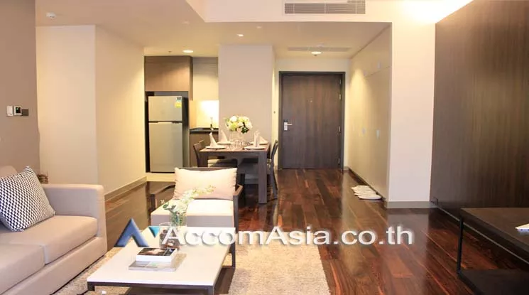  2 Bedrooms  Apartment For Rent in Sukhumvit, Bangkok  near BTS Phrom Phong (AA21055)