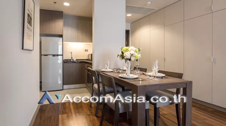  2 Bedrooms  Apartment For Rent in Sukhumvit, Bangkok  near BTS Phrom Phong (AA21055)