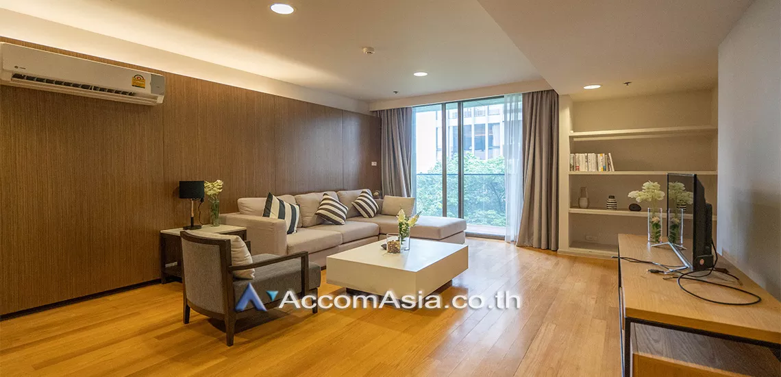  2 Bedrooms  Apartment For Rent in Sukhumvit, Bangkok  near BTS Phrom Phong (AA21057)