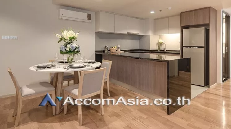  2 Bedrooms  Apartment For Rent in Sukhumvit, Bangkok  near BTS Phrom Phong (AA21058)