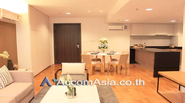  2 Bedrooms  Apartment For Rent in Sukhumvit, Bangkok  near BTS Phrom Phong (AA21058)