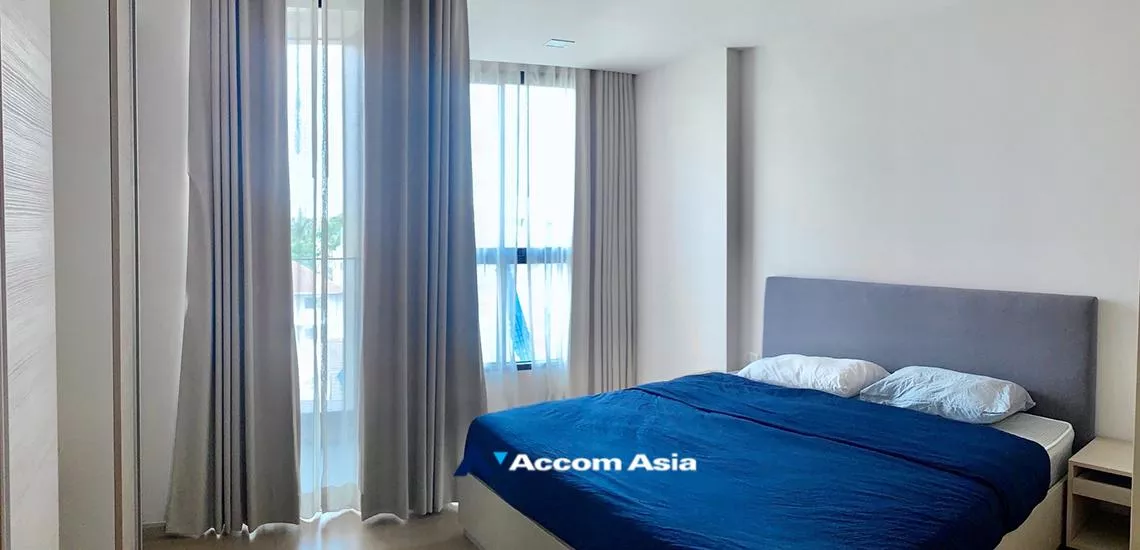  1 Bedroom  Condominium For Sale in Sukhumvit, Bangkok  near BTS Thong Lo (AA21061)