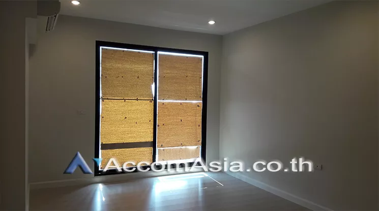 The Niche Pride Thonglor Condominium  2 Bedroom for Sale & Rent BTS Thong Lo in Ratchadaphisek Bangkok