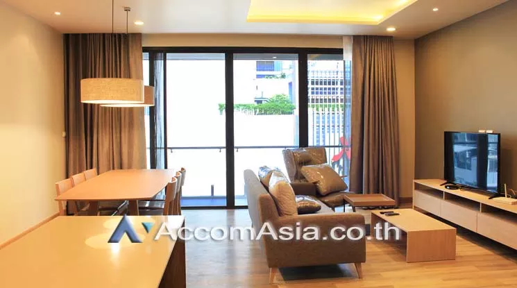  2 Bedrooms  Apartment For Rent in Sukhumvit, Bangkok  near BTS Phrom Phong (AA21078)